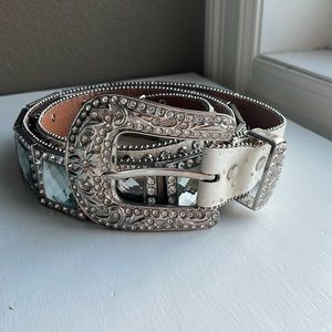 Bling it on Crystal WB Atlas cowgirl belt